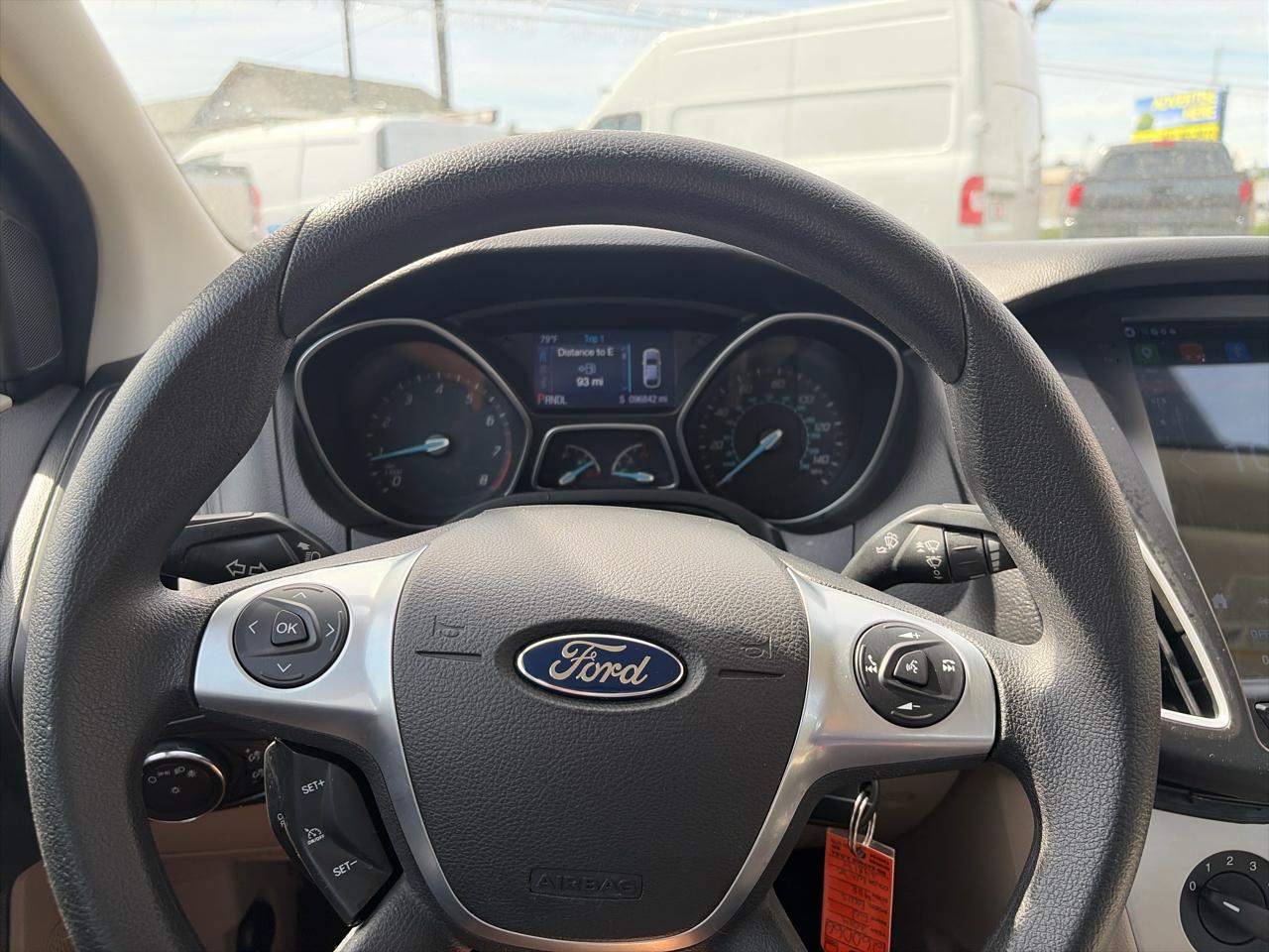 Ford Focus SE Sedan 2014