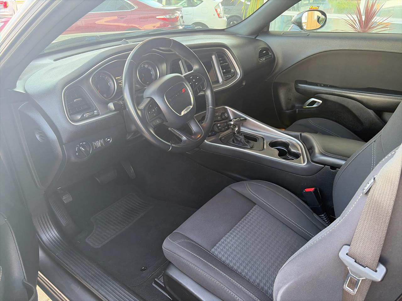 Dodge Challenger SXT 2019
