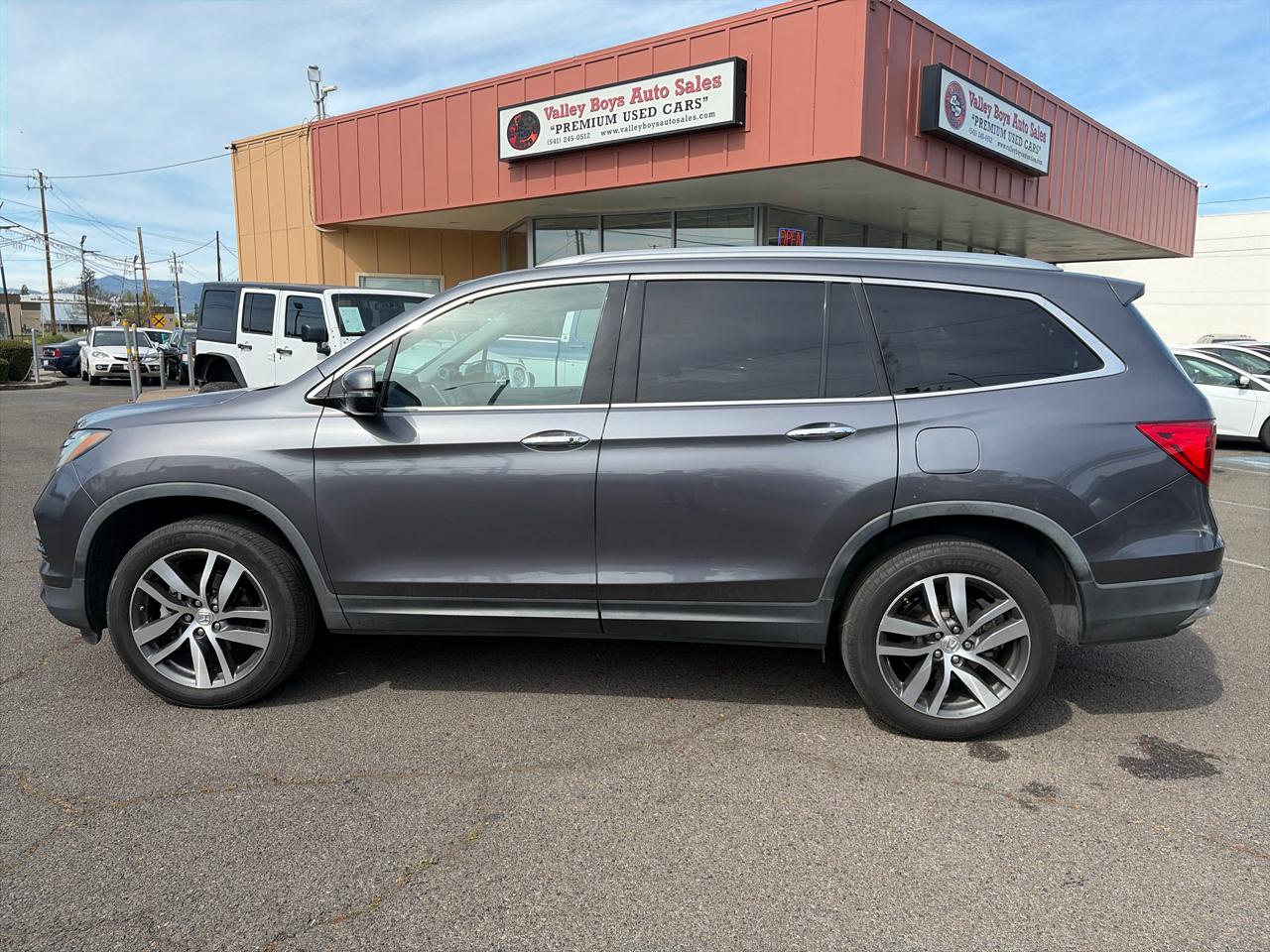Honda Pilot Touring 2WD 2016