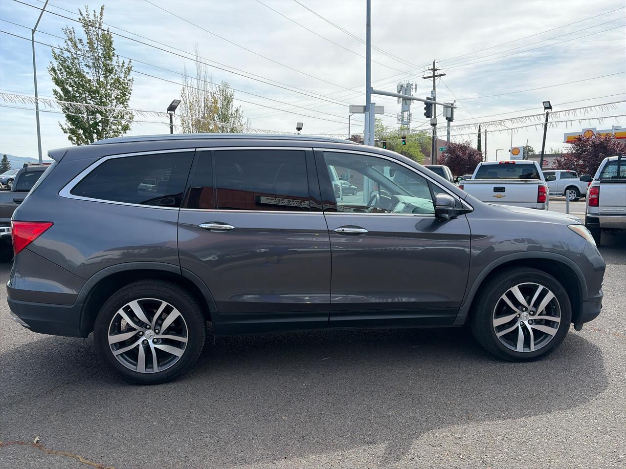 Honda Pilot Touring 2WD 2016