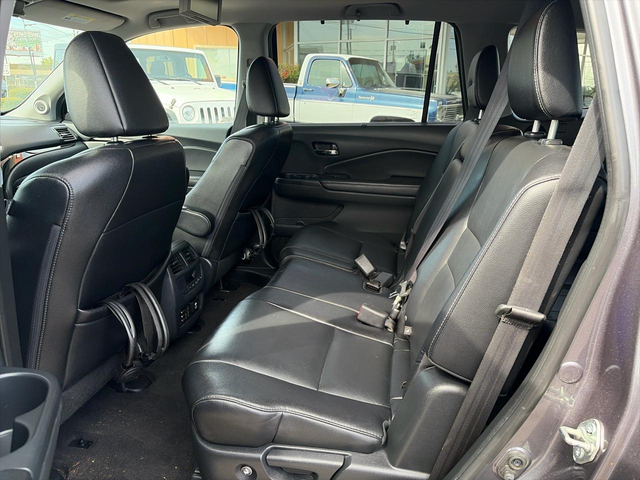 Honda Pilot Touring 2WD 2016