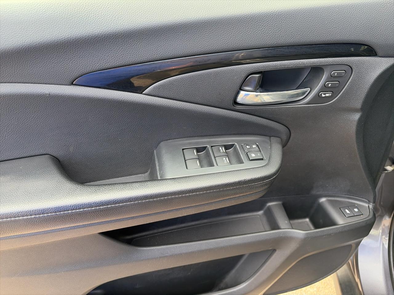 Honda Pilot Touring 2WD 2016