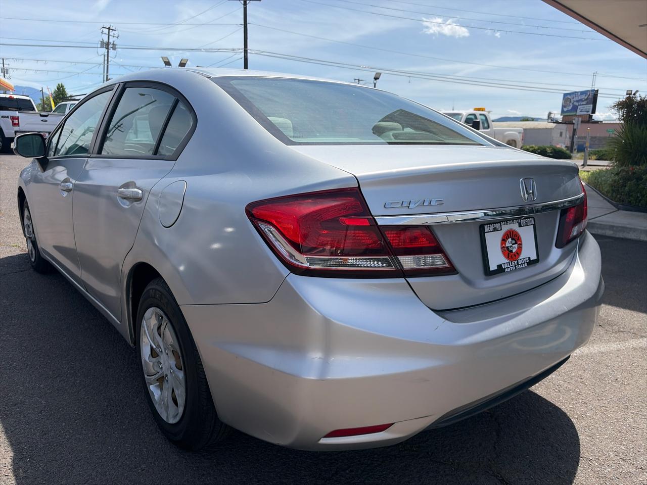 Honda Civic LX Sedan 5-Speed AT 2013