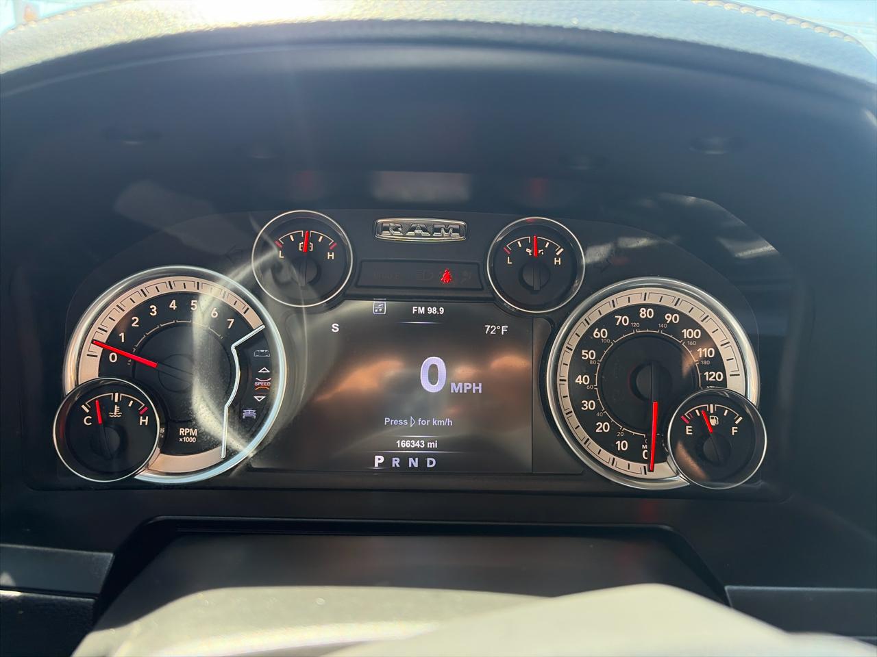 RAM 1500 Laramie Crew Cab SWB 4WD 2015