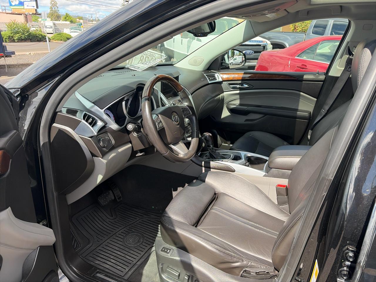 Cadillac SRX Luxury Collection AWD 2011
