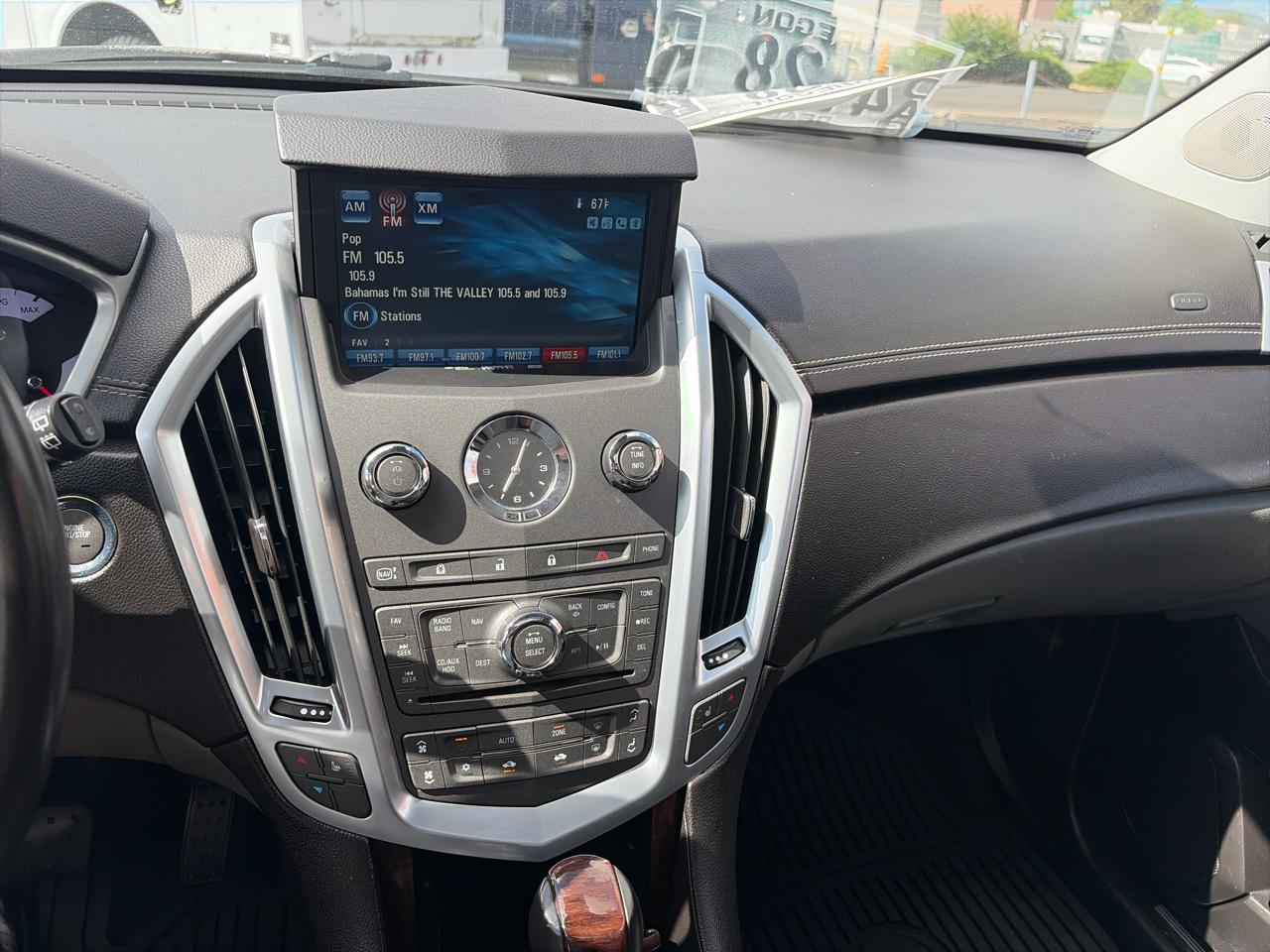 Cadillac SRX Luxury Collection AWD 2011