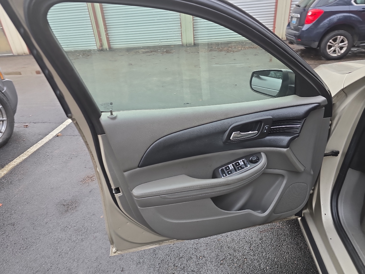 Chevrolet Malibu  2013