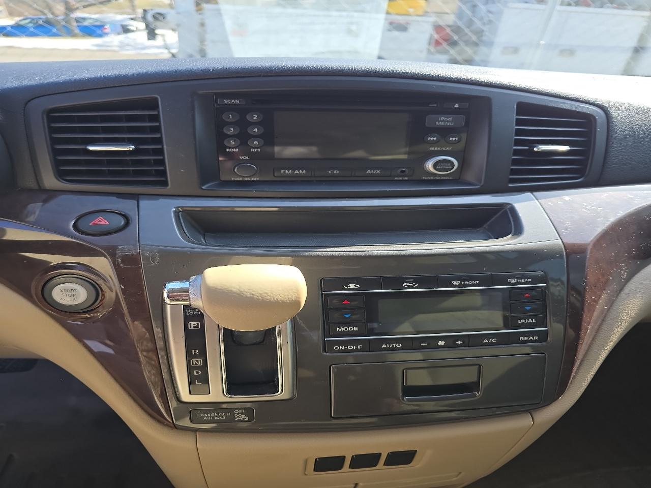 Nissan Quest  2011