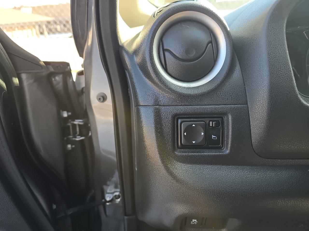 Nissan Versa Note  2019