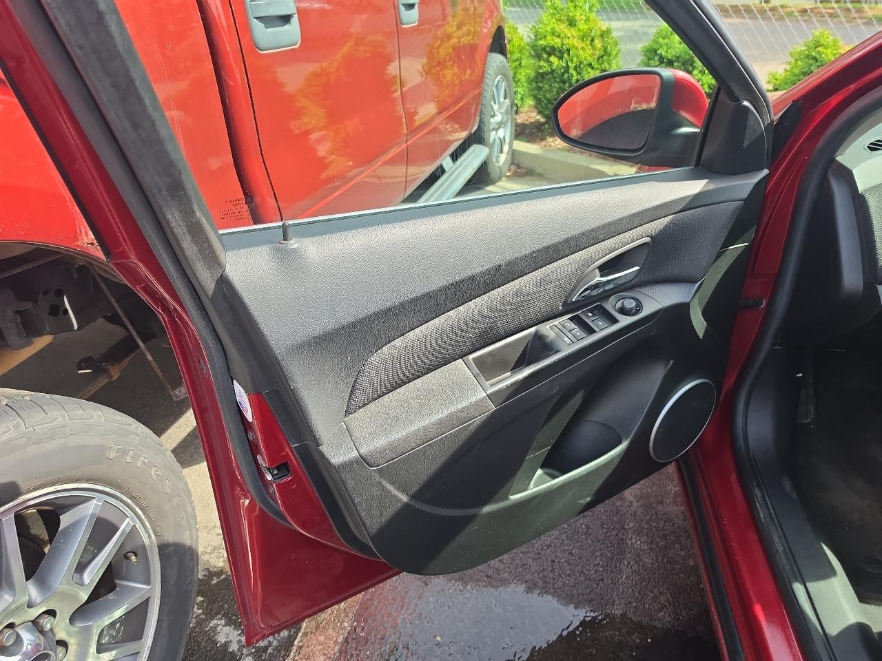 Chevrolet Cruze  2012