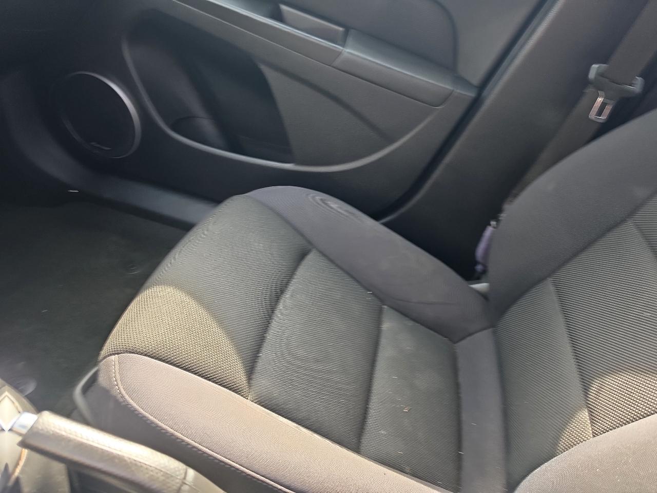 Chevrolet Cruze  2012