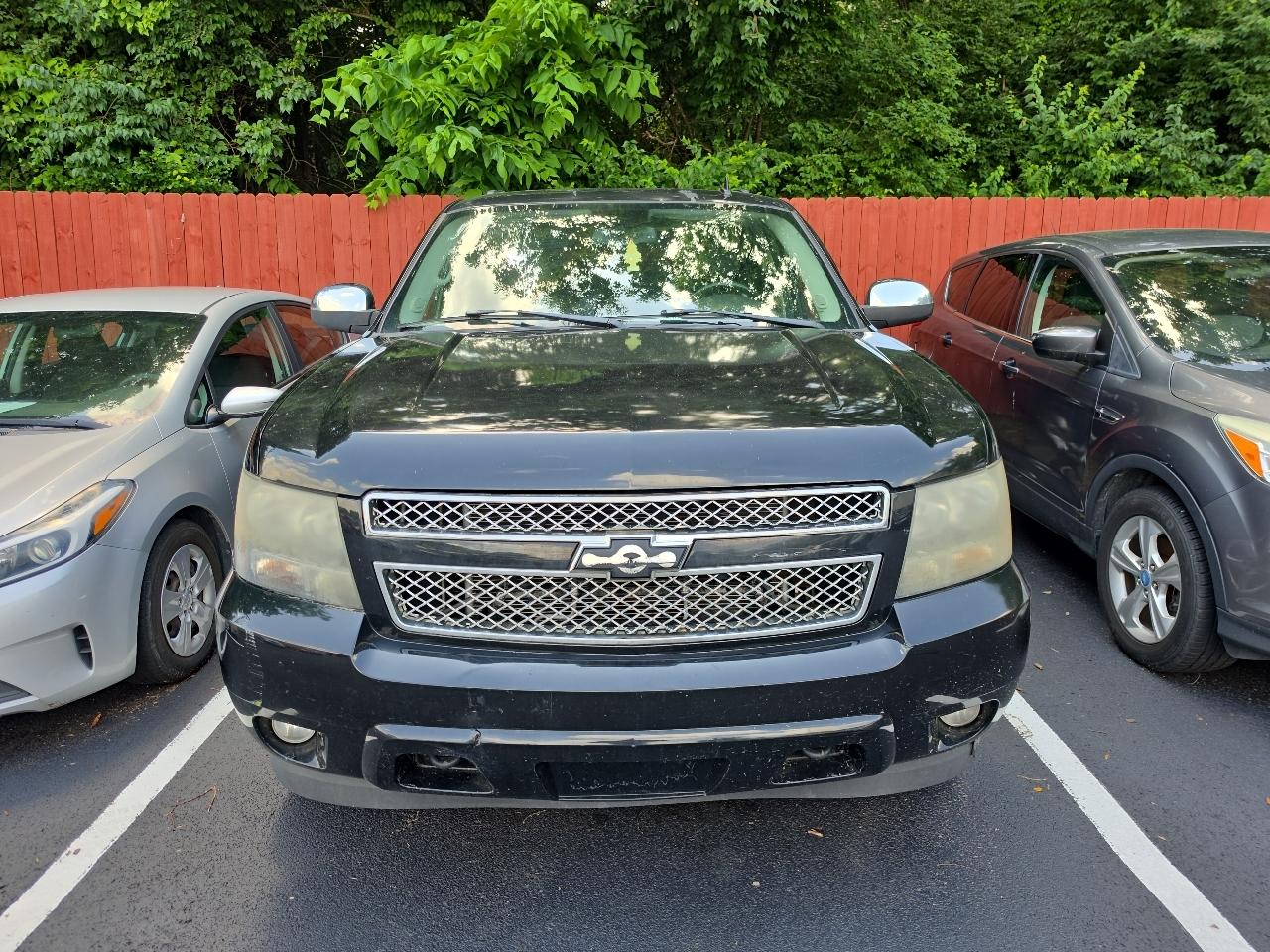 Chevrolet Suburban  2008