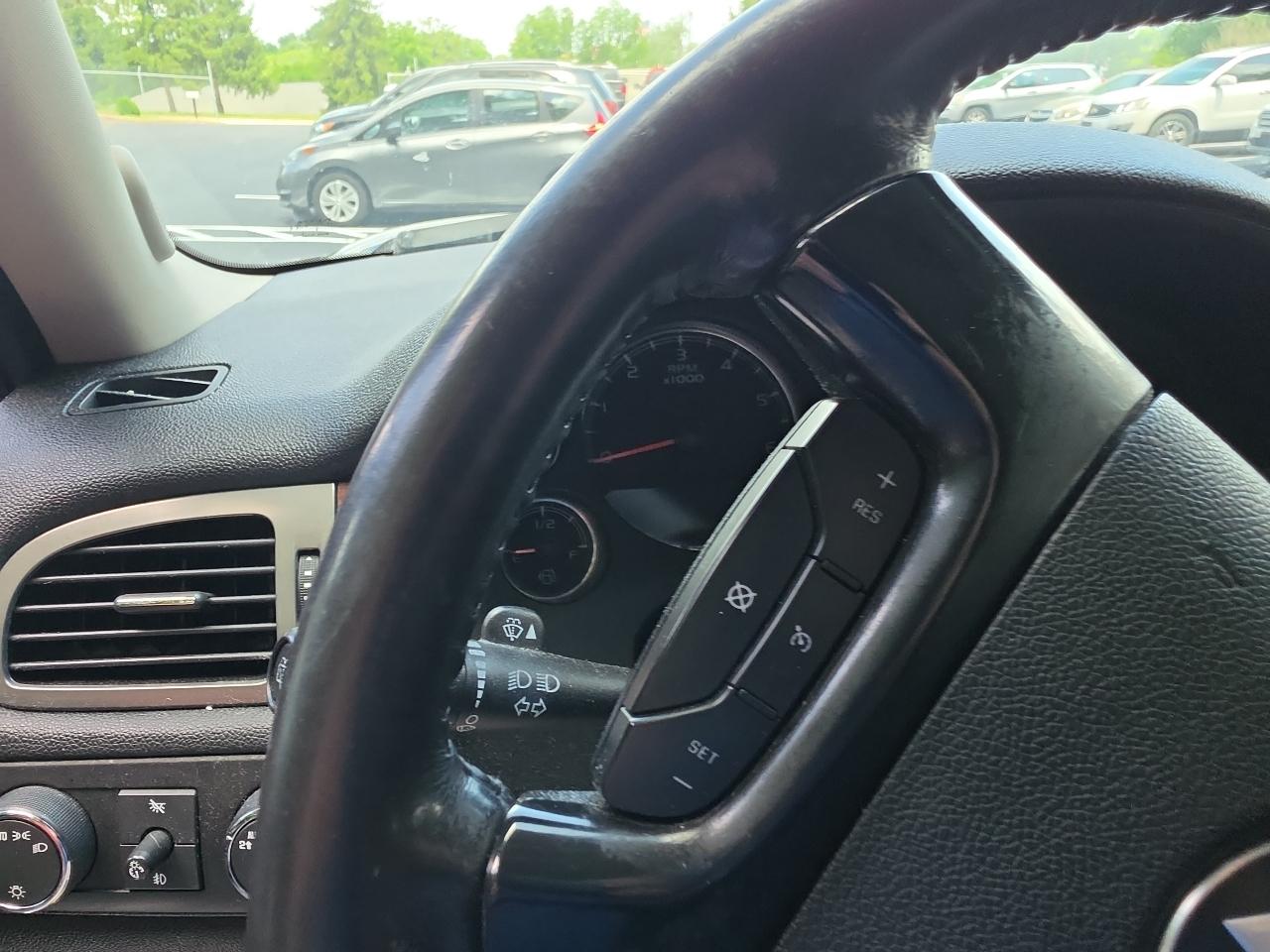 Chevrolet Suburban  2008