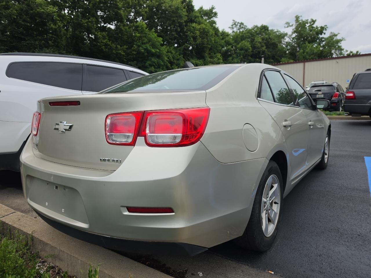 Chevrolet Malibu  2013