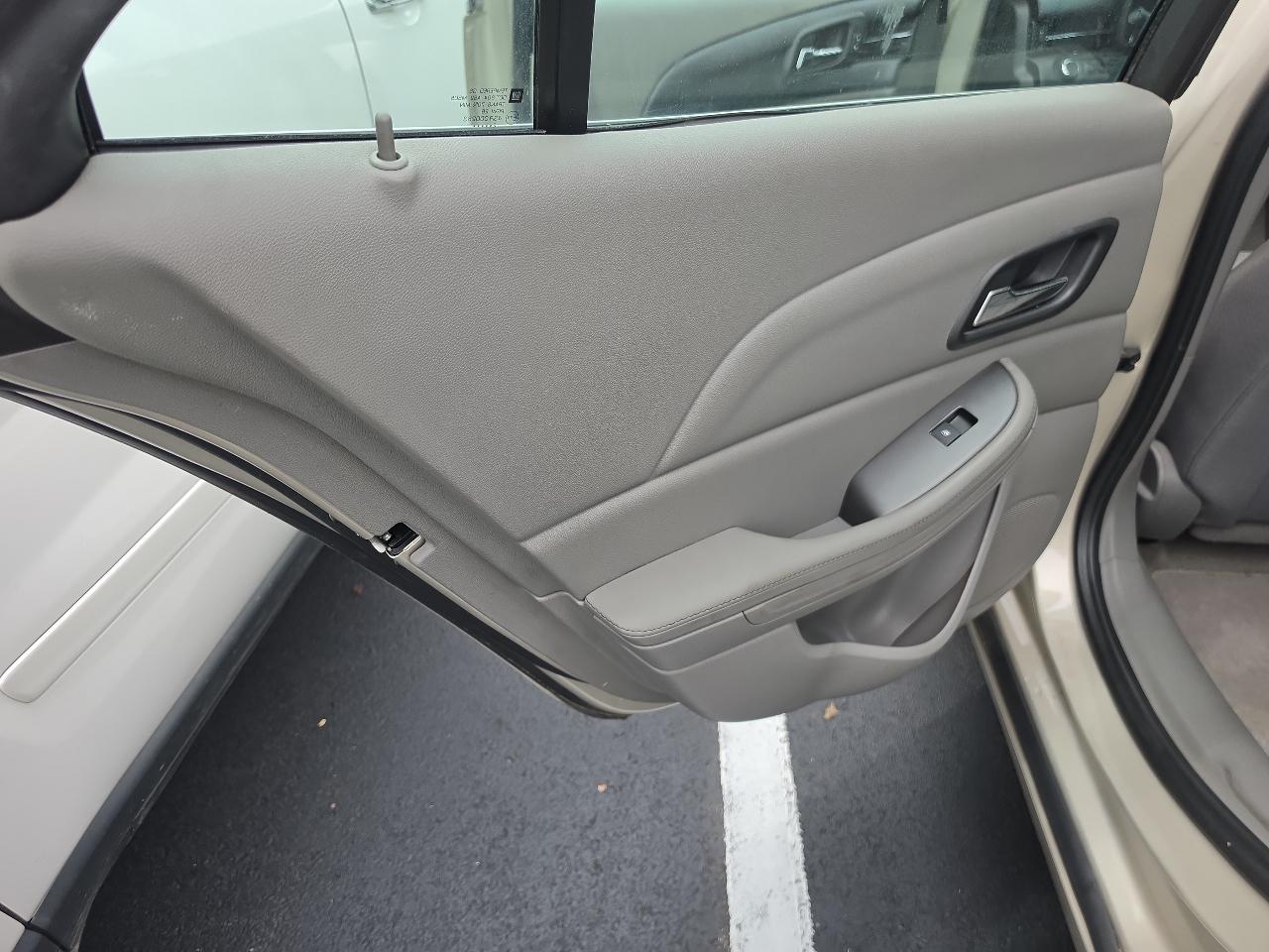 Chevrolet Malibu  2013