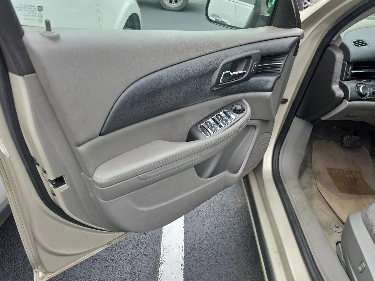Chevrolet Malibu  2013