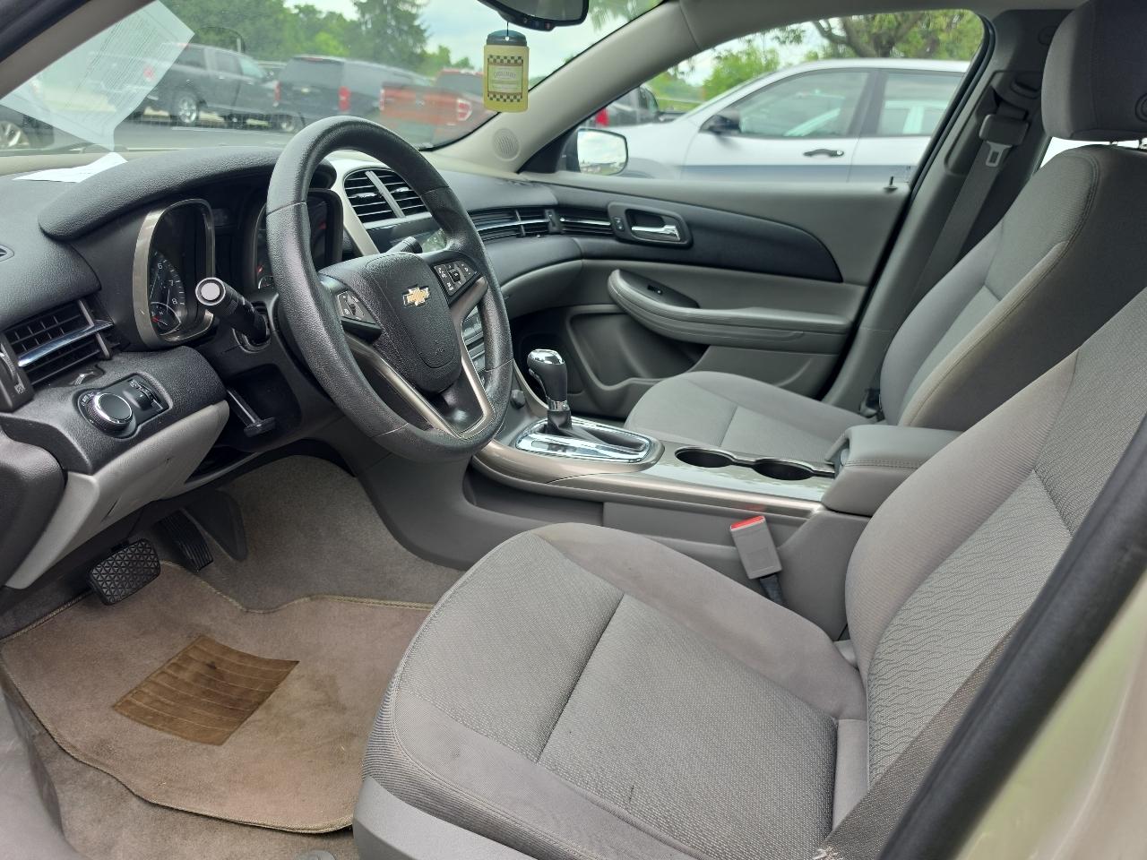 Chevrolet Malibu  2013