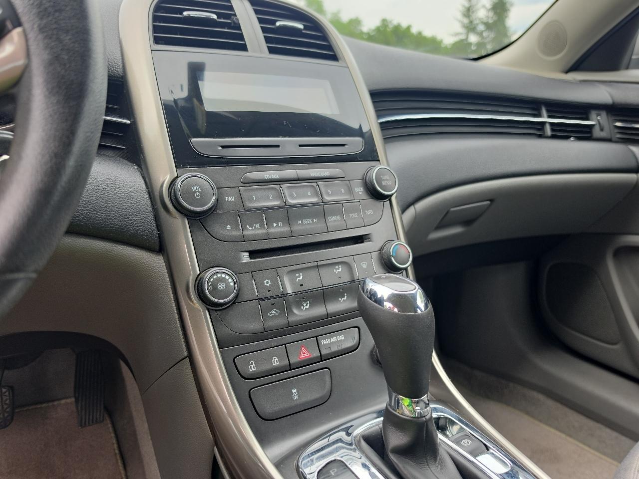 Chevrolet Malibu  2013