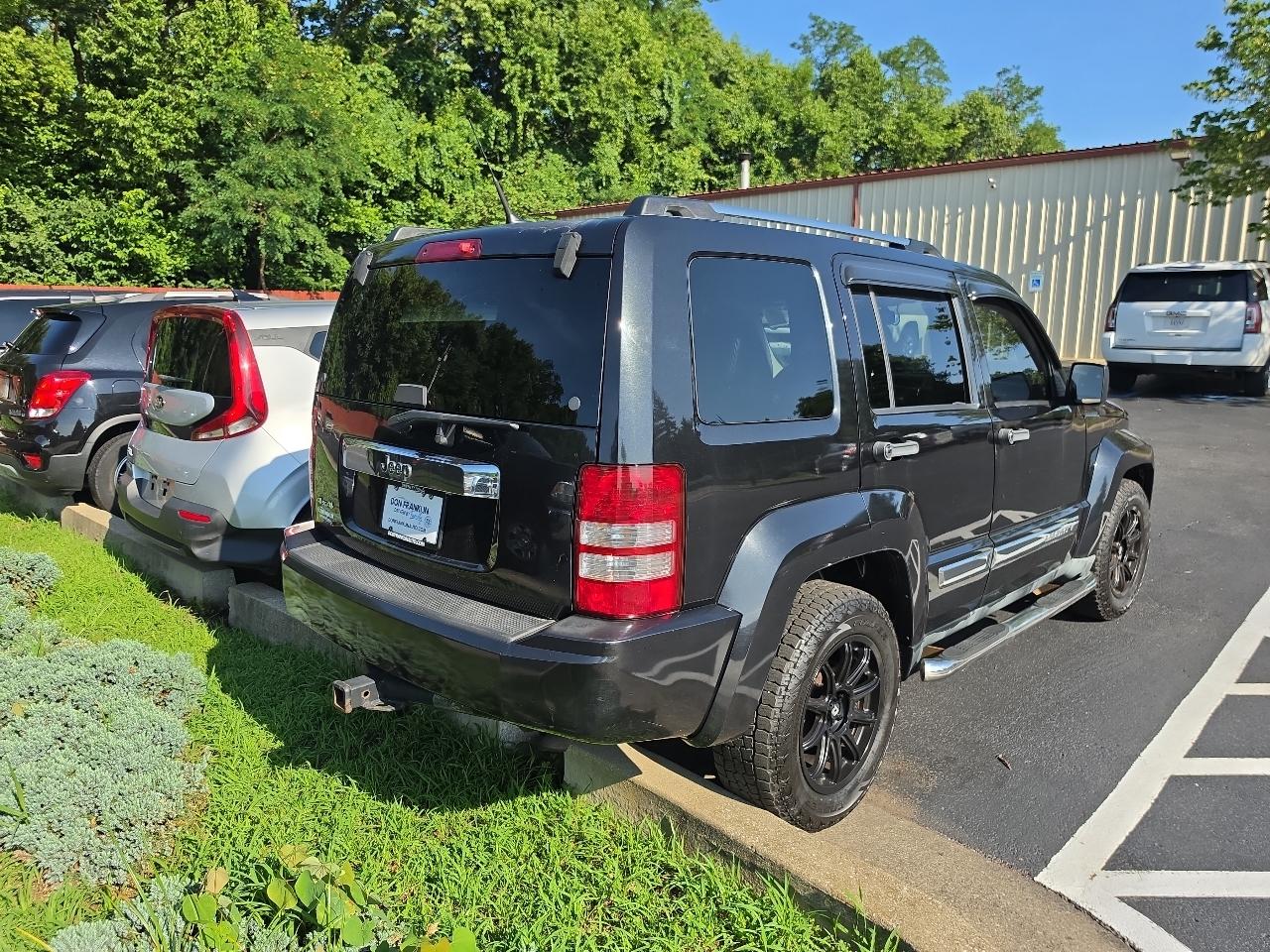 Jeep Liberty  2011