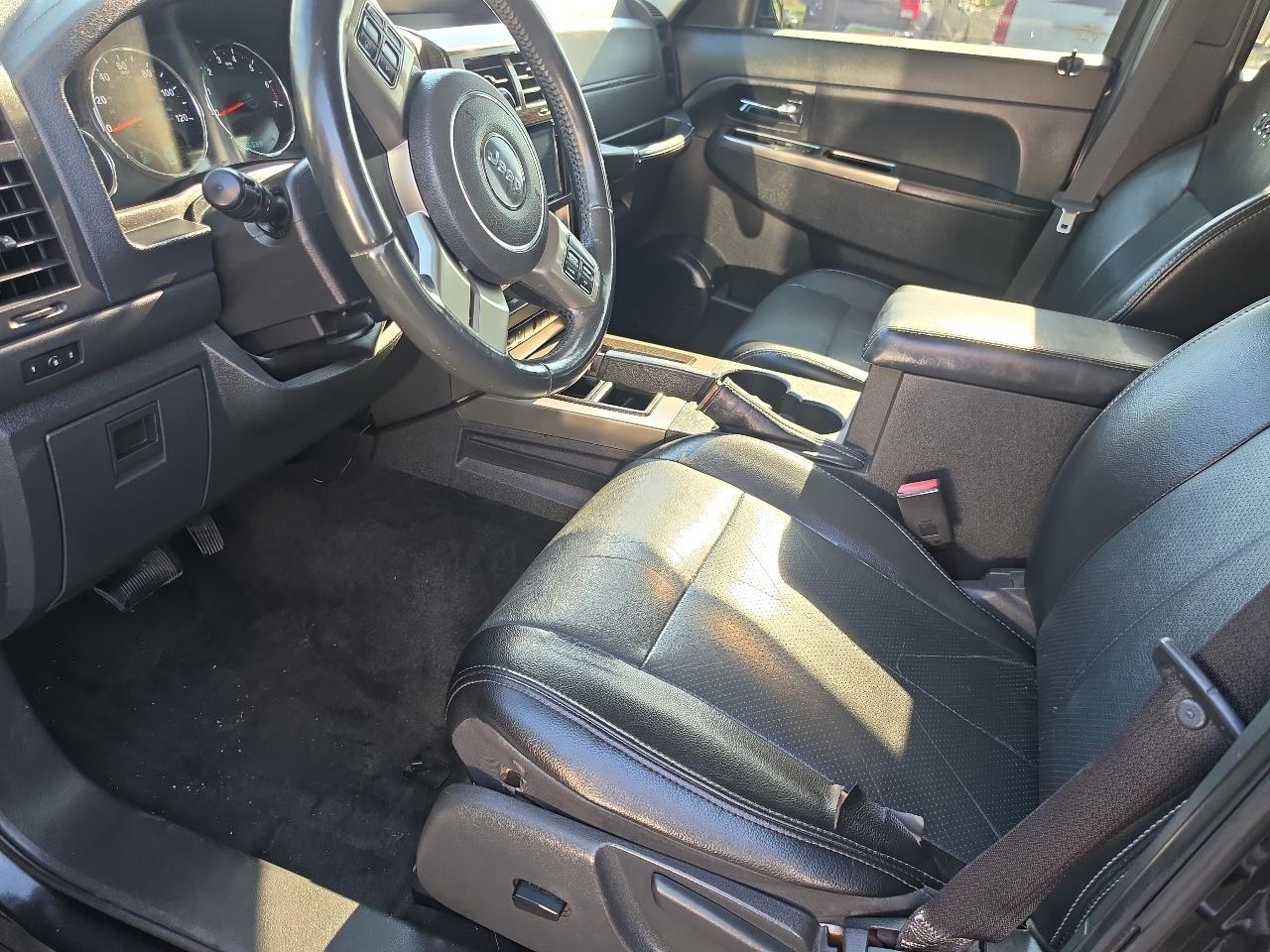 Jeep Liberty  2011