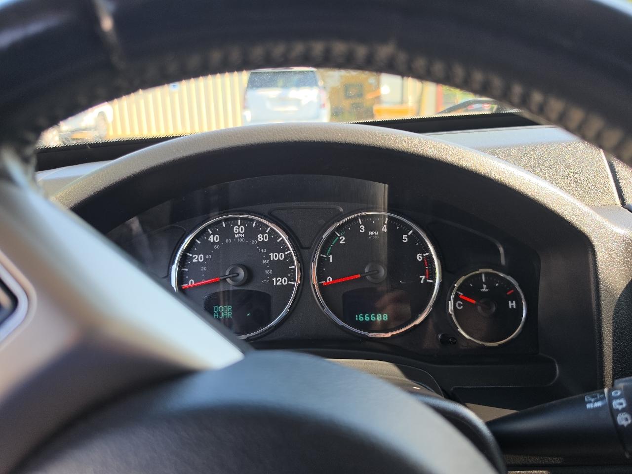 Jeep Liberty  2011