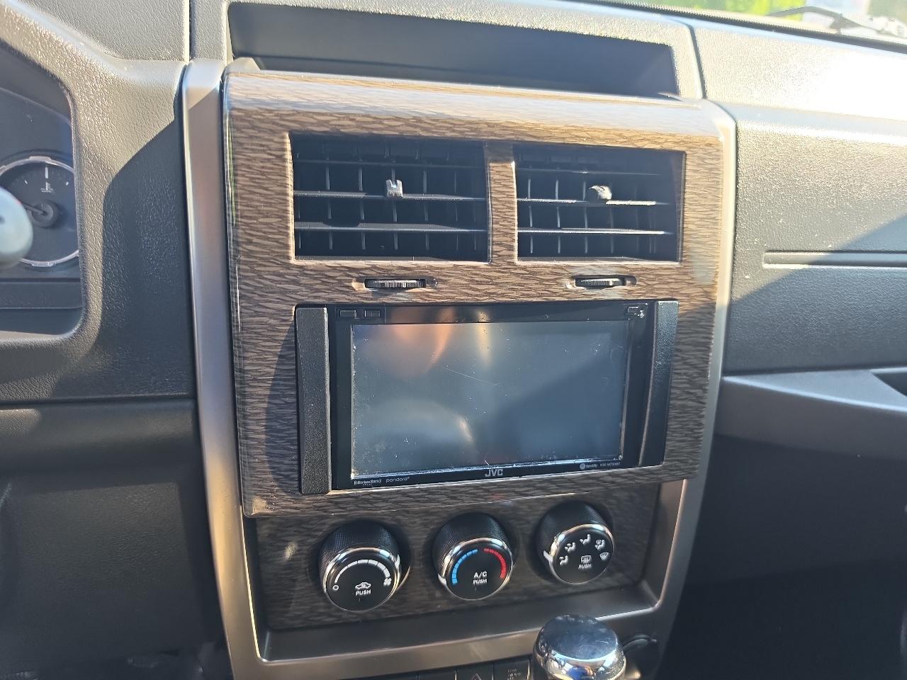 Jeep Liberty  2011