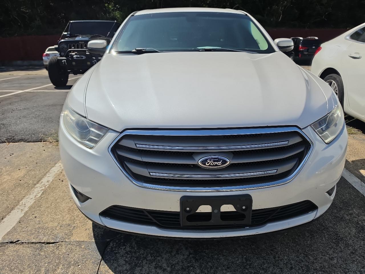 Ford Taurus  2014
