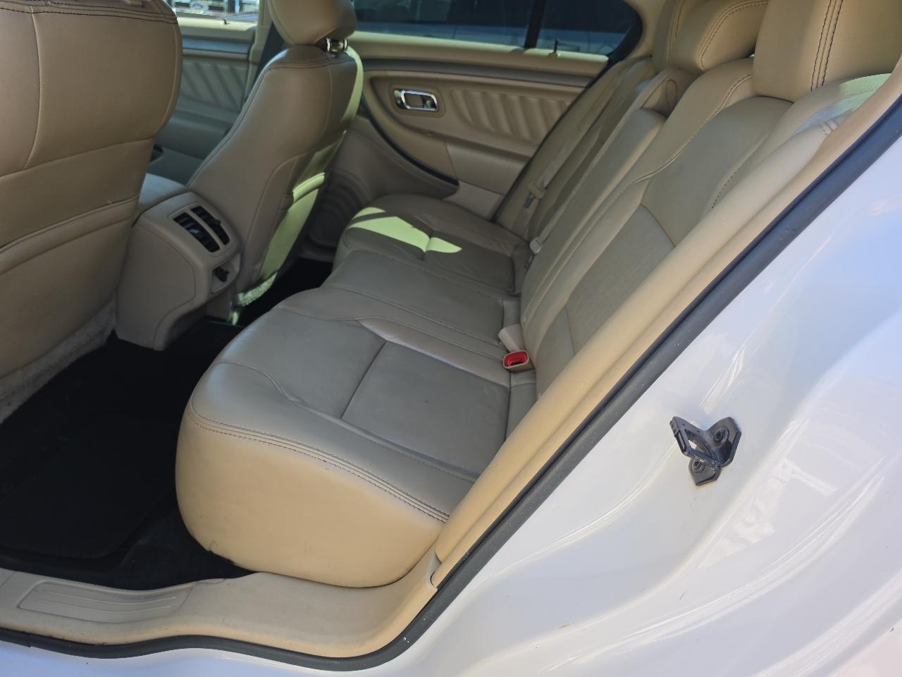 Ford Taurus  2014