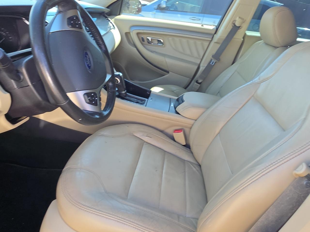 Ford Taurus  2014