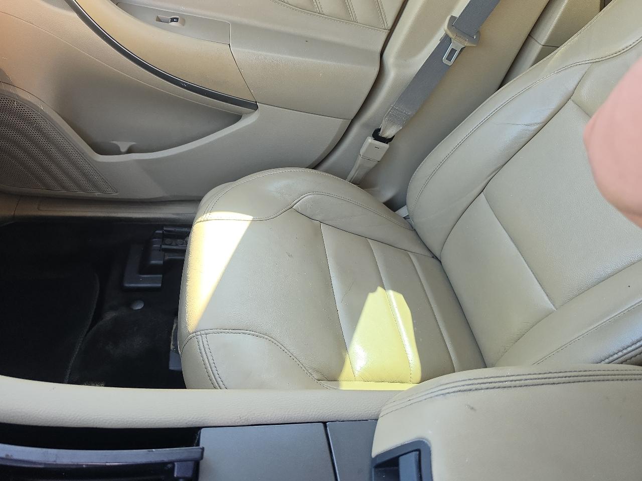 Ford Taurus  2014