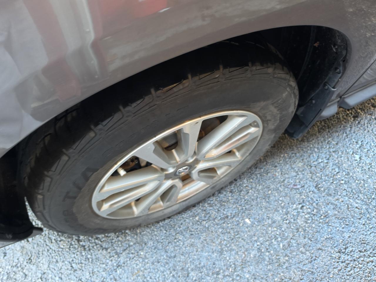 Nissan Pathfinder  2014