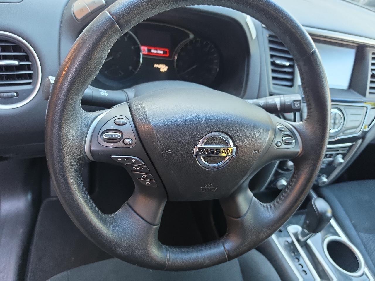 Nissan Pathfinder  2014