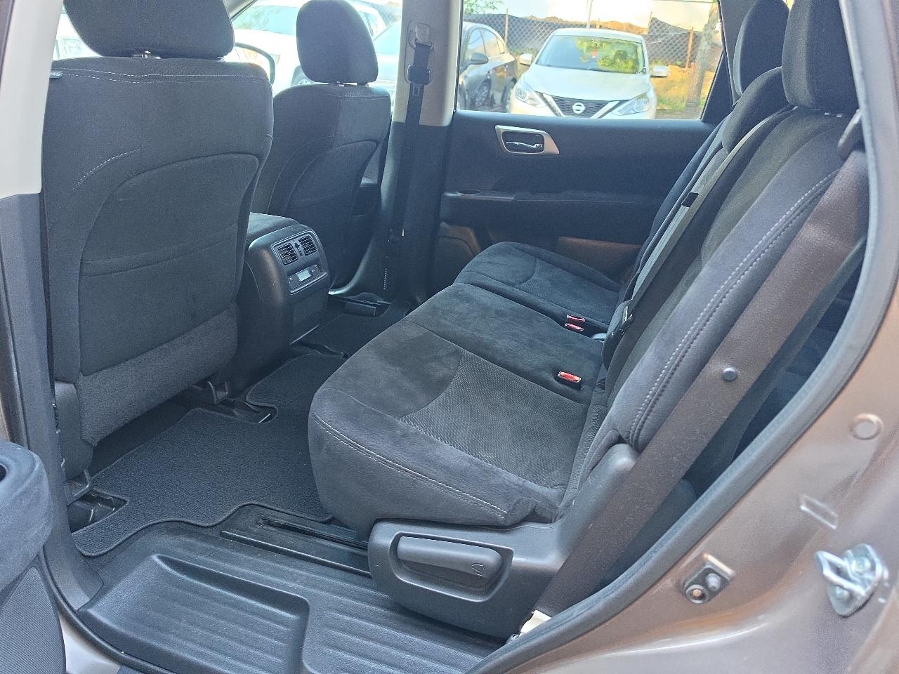 Nissan Pathfinder  2014