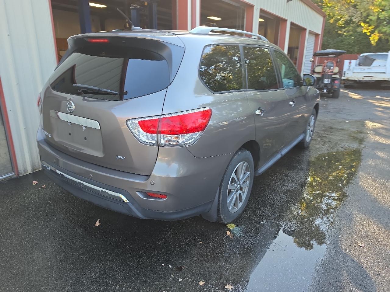 Nissan Pathfinder  2014