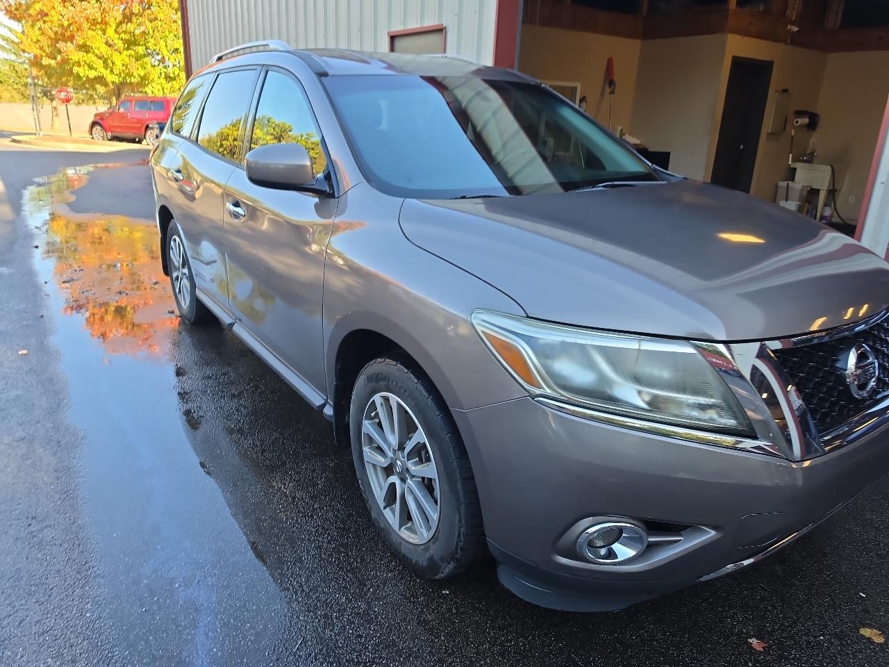 Nissan Pathfinder  2014