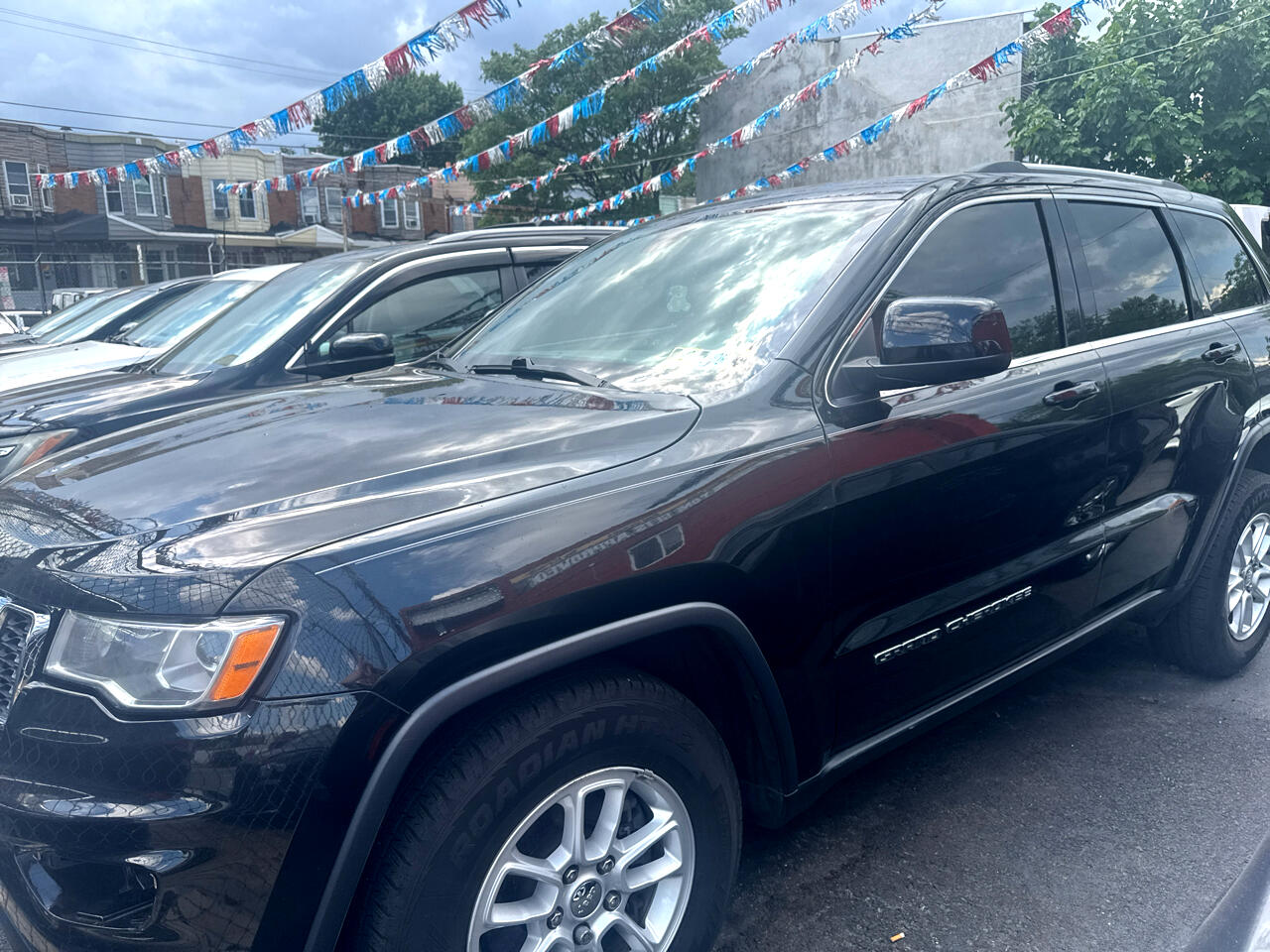 2019 Jeep Grand Cherokee Laredo 4WD