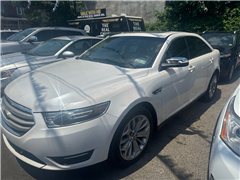 2018 Ford Taurus 