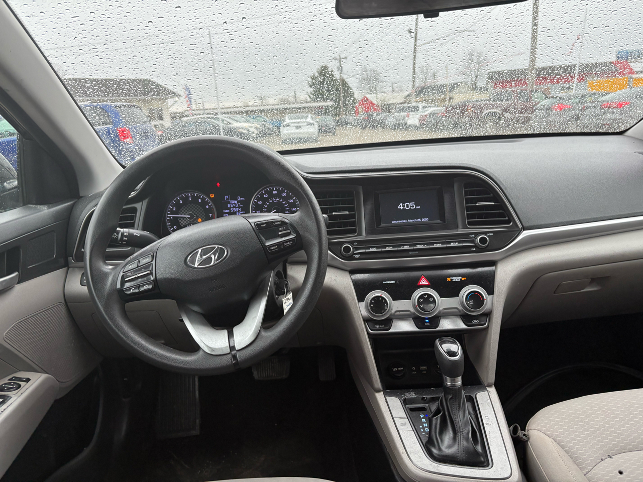 Hyundai Elantra SE 6M 2019