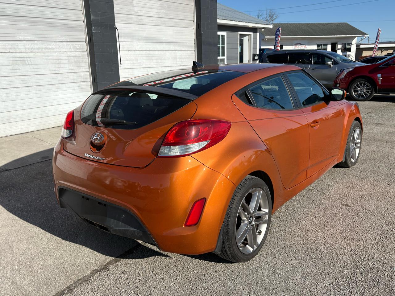 Hyundai Veloster Base 6MT 2015