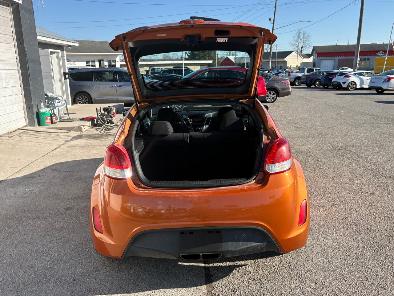 Hyundai Veloster Base 6MT 2015