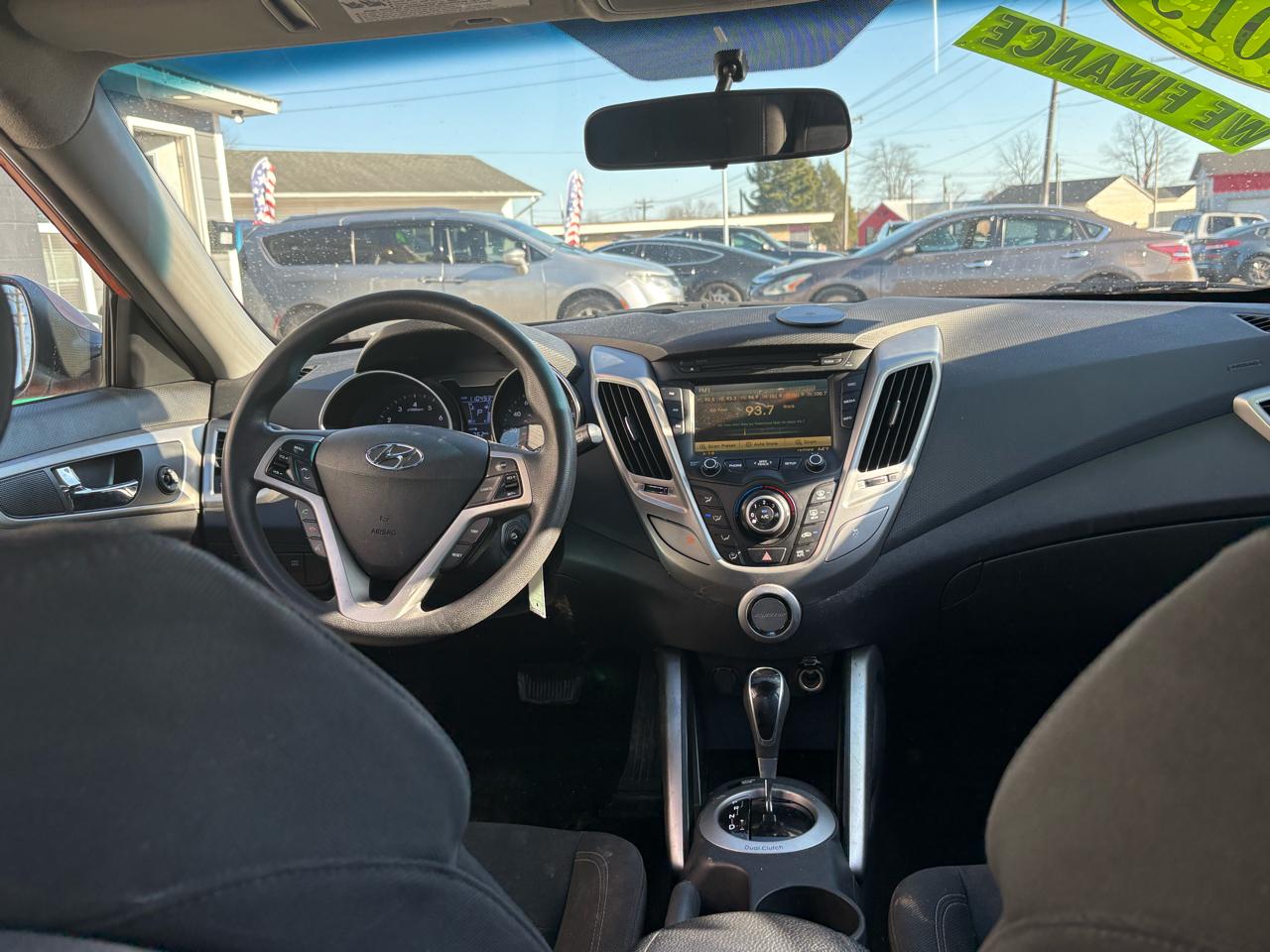 Hyundai Veloster Base 6MT 2015