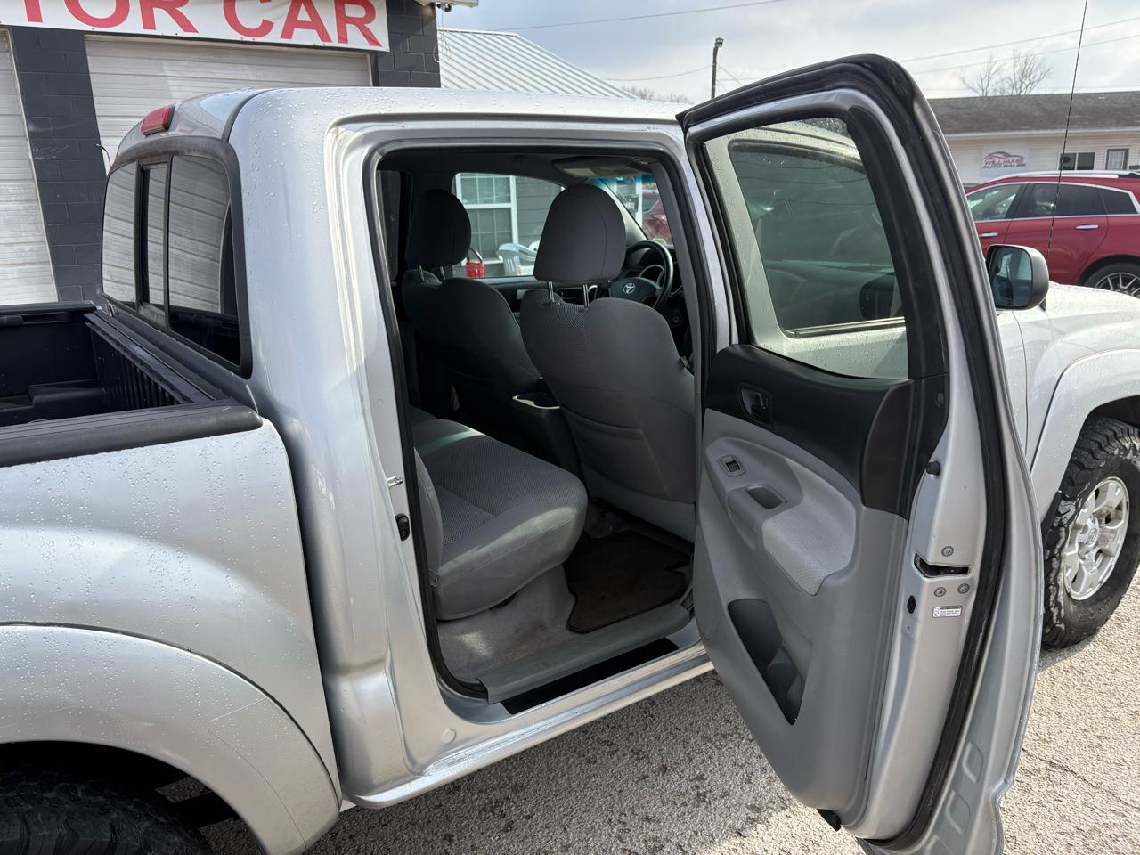 Toyota Tacoma 4WD  2010