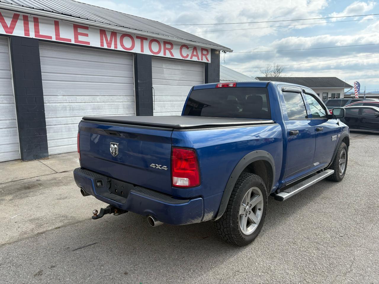 RAM 1500 Tradesman Crew Cab SWB 4WD 2016