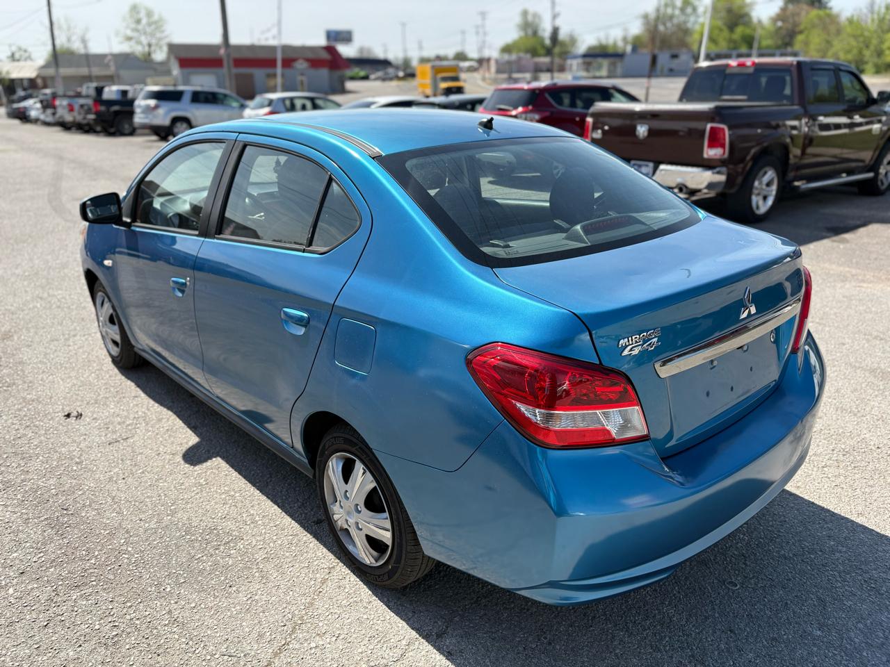 Mitsubishi Mirage G4 ES 2020