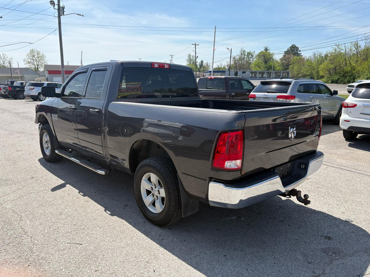 RAM 1500 4WD Quad Cab 140.5" Tradesman 2019