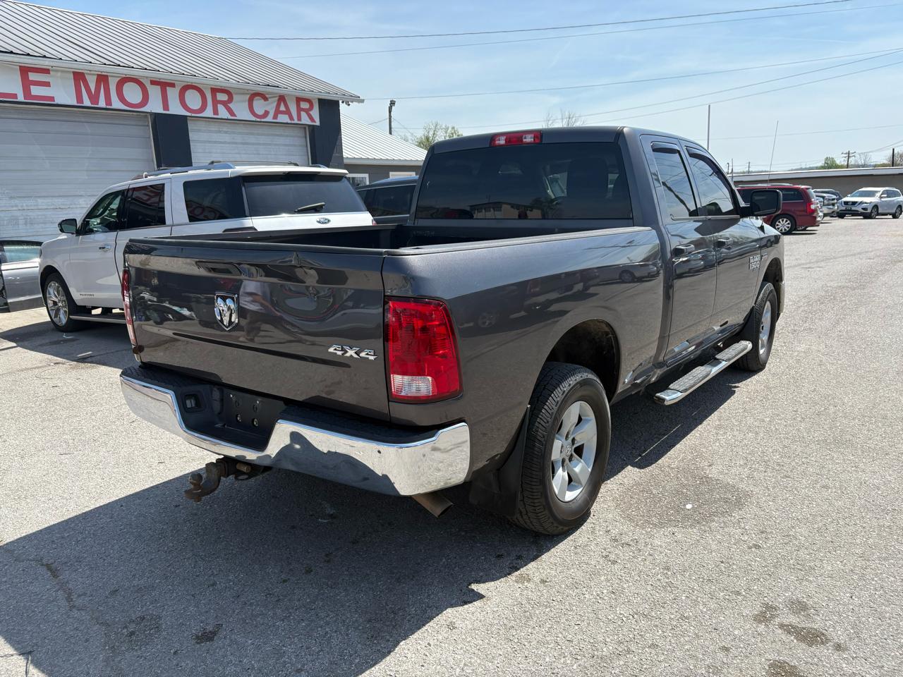 RAM 1500 4WD Quad Cab 140.5" Tradesman 2019