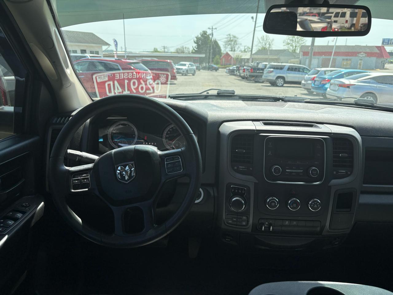 RAM 1500 4WD Quad Cab 140.5" Tradesman 2019