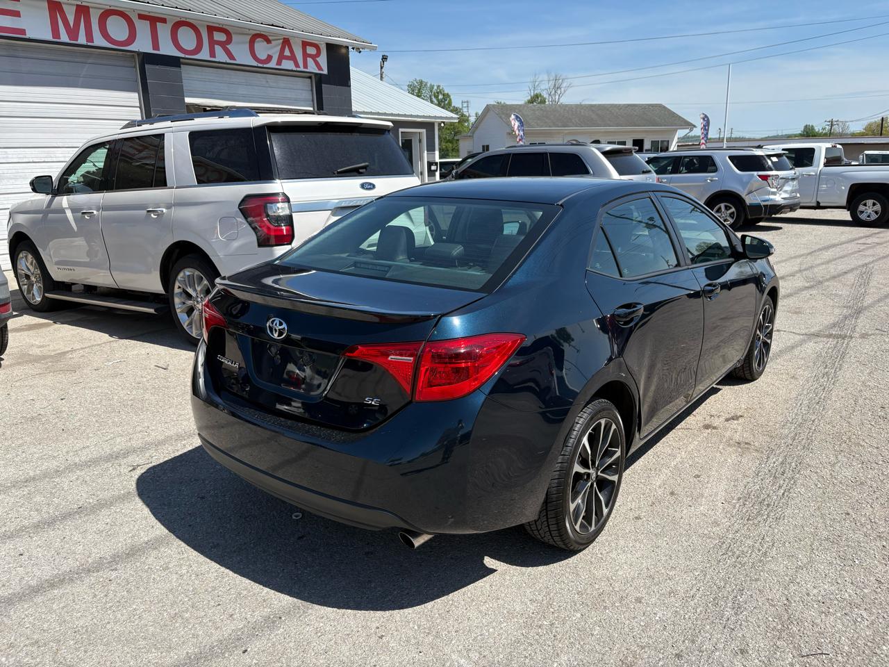Toyota Corolla 4dr Sdn Base Auto 2019