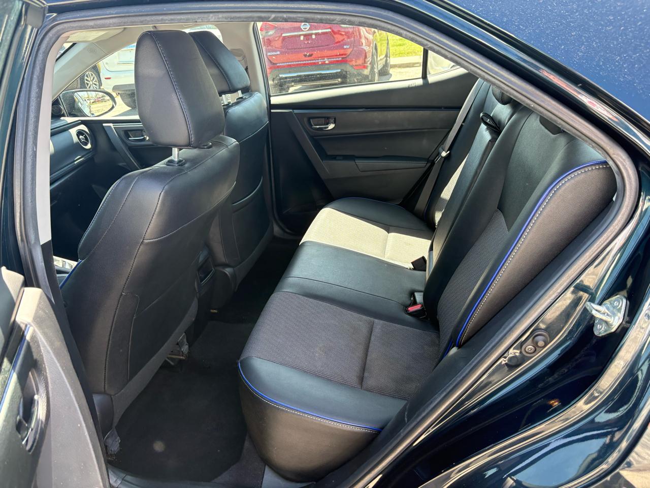 Toyota Corolla 4dr Sdn Base Auto 2019