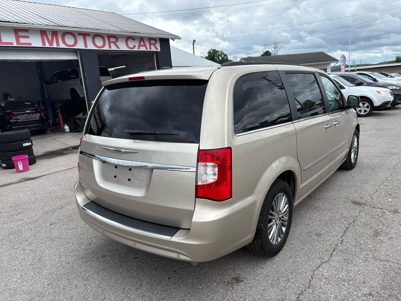 Chrysler Town & Country  2014